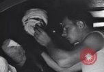 Image les blessés évacués en C-47 Avion d'évacuation d'air Îles Salomon, 1943, de la seconde 38 séquences d'archives historiques vidéo 65675075327