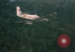 Immagine di Un-1H Skyraider bomber Il Vietnam, 1962, secondo 5 filmato di repertorio 65675075330