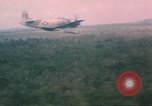 Immagine di Un-1H Skyraider bomber Il Vietnam, 1962, secondo 20 filmato di repertorio 65675075330