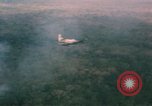 Immagine di Un-1H Skyraider bomber Il Vietnam, 1962, secondo 28 filmato di repertorio 65675075330