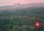 Immagine di Un-1H Skyraider bomber Il Vietnam, 1962, secondo 34 filmato di repertorio 65675075330