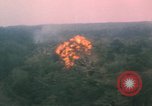 Immagine di Un-1H Skyraider bomber Il Vietnam, 1962, secondo 43 filmato di repertorio 65675075330