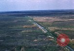 Immagine di Un-1H Skyraider bomber Il Vietnam, 1962, secondo 10 filmato di repertorio 65675075331