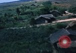 Immagine di Un-1H Skyraider bomber Il Vietnam, 1962, secondo 17 filmato di repertorio 65675075331