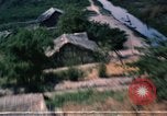 Immagine di Un-1H Skyraider bomber Il Vietnam, 1962, secondo 30 filmato di repertorio 65675075331