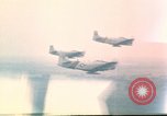 Immagine di Un-1H Skyraider bombardieri Il Vietnam, 1962, secondo 1 filmato di repertorio 65675075332
