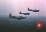 Immagine di Un-1H Skyraider bombardieri Il Vietnam, 1962, secondo 6 filmato di repertorio 65675075332