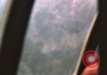 Immagine di Un-1H Skyraider bombardieri Il Vietnam, 1962, secondo 15 filmato di repertorio 65675075332