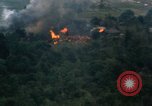 Immagine di Un-1H Skyraider bombardieri Il Vietnam, 1962, secondo 35 filmato di repertorio 65675075332