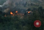 Immagine di Un-1H Skyraider bombardieri Il Vietnam, 1962, secondo 36 filmato di repertorio 65675075332