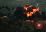 Immagine di Un-1H Skyraider bombardieri Il Vietnam, 1962, secondo 39 filmato di repertorio 65675075332