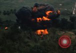 Immagine di Un-1H Skyraider bombardieri Il Vietnam, 1962, secondo 40 filmato di repertorio 65675075332