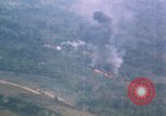 Immagine di Un-1H Skyraider bombardieri Il Vietnam, 1962, secondo 46 filmato di repertorio 65675075332