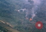 Immagine di Un-1H Skyraider bombardieri Il Vietnam, 1962, secondo 50 filmato di repertorio 65675075332