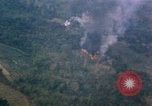 Immagine di Un-1H Skyraider bombardieri Il Vietnam, 1962, secondo 54 filmato di repertorio 65675075332