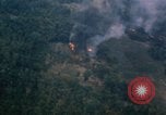 Immagine di Un-1H Skyraider bombardieri Il Vietnam, 1962, secondo 61 filmato di repertorio 65675075332