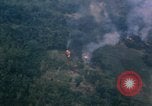 Immagine di Un-1H Skyraider bombardieri Il Vietnam, 1962, secondo 62 filmato di repertorio 65675075332