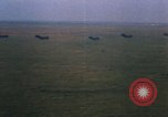 Image CH-21C Shawnee Helicopters Vietnam, 1962, de la seconde 24 séquences d'archives historiques vidéo 65675075336