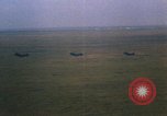 Image CH-21C Shawnee Helicopters Vietnam, 1962, de la seconde 33 séquences d'archives historiques vidéo 65675075336
