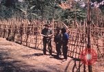 Image vietnamiens de la défense civile hommes Buen Eane Vietnam, 1962, de la seconde 5 séquences d'archives historiques vidéo 65675075337