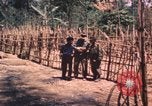 Image vietnamiens de la défense civile hommes Buen Eane Vietnam, 1962, de la seconde 11 séquences d'archives historiques vidéo 65675075337