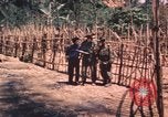 Image vietnamiens de la défense civile hommes Buen Eane Vietnam, 1962, de la seconde 15 séquences d'archives historiques vidéo 65675075337