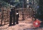 Image vietnamiens de la défense civile hommes Buen Eane Vietnam, 1962, de la seconde 29 séquences d'archives historiques vidéo 65675075337