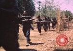 Image vietnamiens de la défense civile hommes Buen Eane Vietnam, 1962, de la seconde 36 séquences d'archives historiques vidéo 65675075337