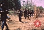 Image vietnamiens de la défense civile hommes Buen Eane Vietnam, 1962, de la seconde 37 séquences d'archives historiques vidéo 65675075337