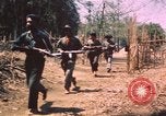 Image vietnamiens de la défense civile hommes Buen Eane Vietnam, 1962, de la seconde 40 séquences d'archives historiques vidéo 65675075337