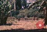 Image vietnamiens de la défense civile hommes Buen Eane Vietnam, 1962, de la seconde 47 séquences d'archives historiques vidéo 65675075337
