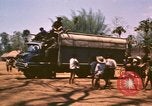 Immagine di Civili di difesa personale Buen Eane Vietnam, 1962, secondo 3 filmato di repertorio 65675075340