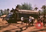 Immagine di Civili di difesa personale Buen Eane Vietnam, 1962, secondo 6 filmato di repertorio 65675075340