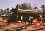 Immagine di Civili di difesa personale Buen Eane Vietnam, 1962, secondo 7 filmato di repertorio 65675075340