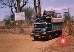 Immagine di Civili di difesa personale Buen Eane Vietnam, 1962, secondo 34 filmato di repertorio 65675075340