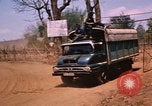 Immagine di Civili di difesa personale Buen Eane Vietnam, 1962, secondo 35 filmato di repertorio 65675075340