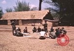 Immagine di Civili di difesa personale Buen Eane Vietnam, 1962, secondo 49 filmato di repertorio 65675075340