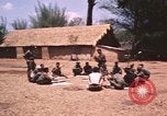 Immagine di Civili di difesa personale Buen Eane Vietnam, 1962, secondo 51 filmato di repertorio 65675075340