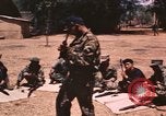 Immagine di Civili di difesa personale Buen Eane Vietnam, 1962, secondo 58 filmato di repertorio 65675075340