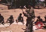 Immagine di Civili di difesa personale Buen Eane Vietnam, 1962, secondo 62 filmato di repertorio 65675075340