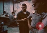 Immagine di Il Vietnam Air Force ufficiali Pleiku Vietnam del Sud, 1962, secondo 3 filmato di repertorio 65675075359