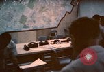 Immagine di Il Vietnam Air Force ufficiali Pleiku Vietnam del Sud, 1962, secondo 6 filmato di repertorio 65675075359