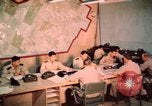 Immagine di Il Vietnam Air Force ufficiali Pleiku Vietnam del Sud, 1962, secondo 13 filmato di repertorio 65675075359