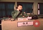 Image Vietnam des officiers de la Force aérienne Pleiku Sud Vietnam, 1962, de la seconde 33 séquences d'archives historiques vidéo 65675075361