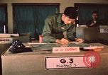 Image Vietnam des officiers de la Force aérienne Pleiku Sud Vietnam, 1962, de la seconde 44 séquences d'archives historiques vidéo 65675075361