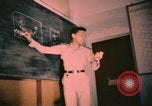 Image Vietnam des officiers de la Force aérienne Vietnam, 1962, de la seconde 51 séquences d'archives historiques vidéo 65675075363