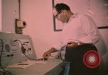 Image Vietnam Le personnel de la Force aérienne Vietnam, 1962, de la seconde 4 séquences d'archives historiques vidéo 65675075364