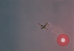 Image parachutistes Vietnam, 1962, de la seconde 54 séquences d'archives historiques vidéo 65675075365