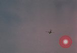 Image parachutistes Vietnam, 1962, de la seconde 59 séquences d'archives historiques vidéo 65675075365