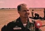 Image des officiers des Etats-Unis Vietnam, 1962, de la seconde 32 séquences d'archives historiques vidéo 65675075366
